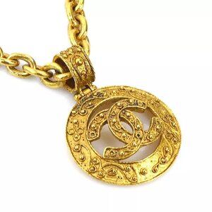 Auth CHANEL Vintage CC Logo Necklace Gold Metal